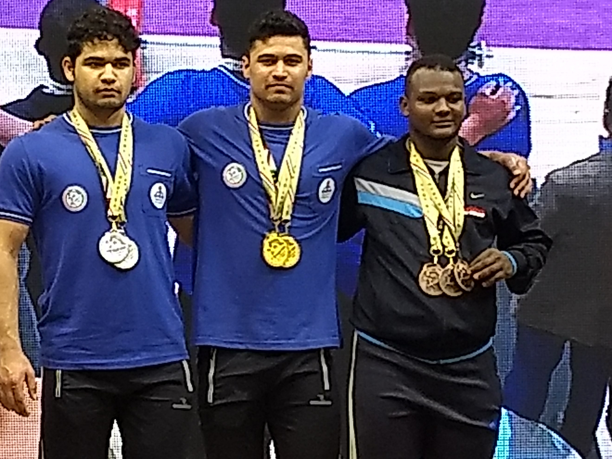 Hasan Ali, right, won a bronze medal in the 94kg category at the Fajr Cup after enduring a marathon seven-day journey from Yemen to get to the event in Iran ©Brian Oliver