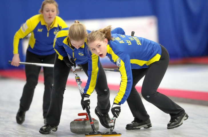 Defending women's champions Sweden reached the final of the World Junior Curling Championships in Aberdeen, where they will now meet Canada for the gold medal ©WCF
