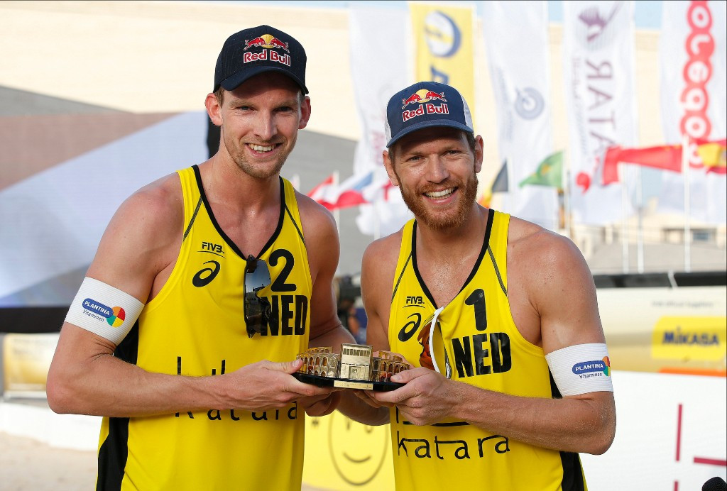 Brouwer and Meeuwsen back on gold standard in FIVB Beach World Tour in Doha