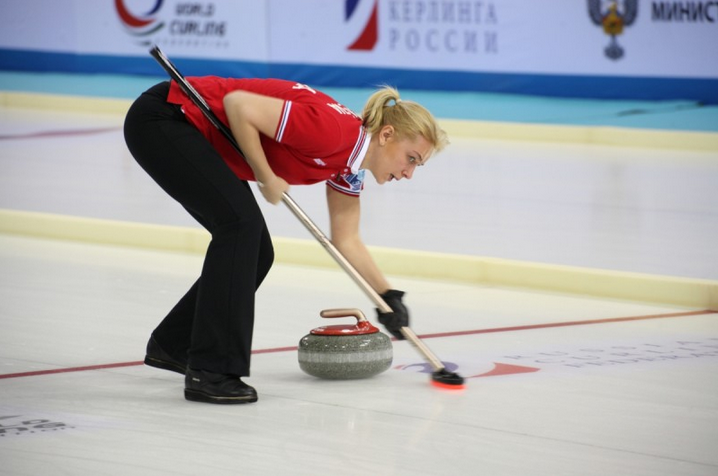 Hosts Russia have been eliminated from the World Mixed Doubles Curling Championship © WCF/Alina Pavlyuchik 2015