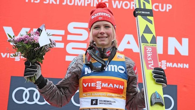 Maren Lundby was a popular home winner in the FIS Ski Jump World Cup at Oslo ©FIS