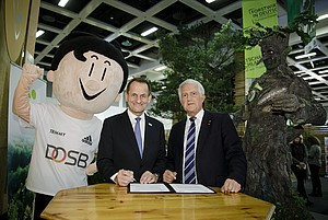 The DOSB and the DWFR are hoping to promote the sustainable use of forests through sport ©DOSB