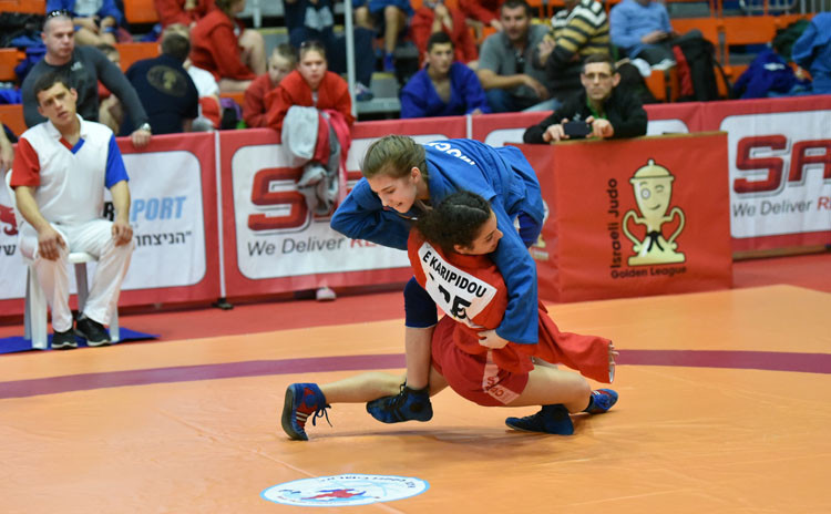 Sambo is to introduce a belt grading system ©FIAS
