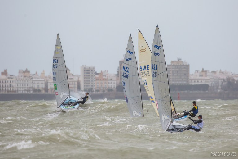 Wright wins "crazy race" to earn second Finn European title in huge winds and waves