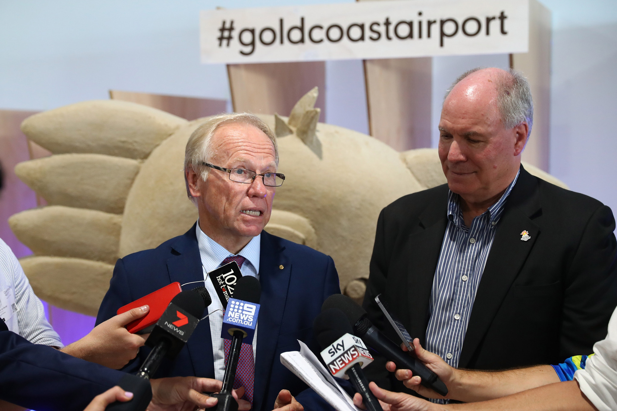 Gold Coast 2018 chairman urges locals to "get off the M1" and use public transport during Commonwealth Games