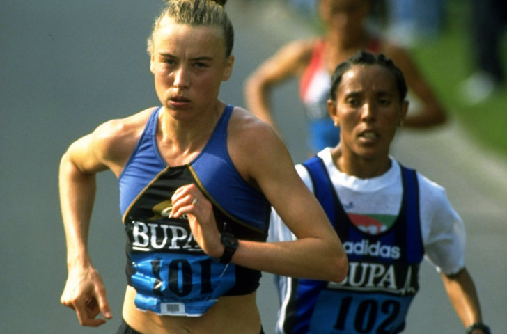 Great Britain's Liz McColgan wins the 1995 Great North Run, three years earlier she had won the IAAF World Half Marathon title as it was incorporated into the same race ©Getty Images