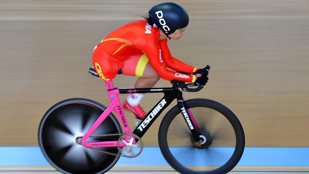 China's Jieli Li broke the world record on her way to gold ©UCI