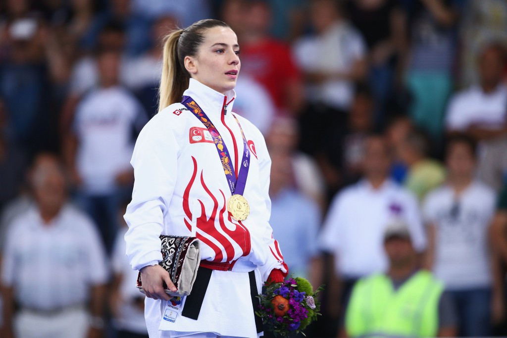Serap Özçelik followed up her gold medal at June's European Games in Baku in perfect fashion 
