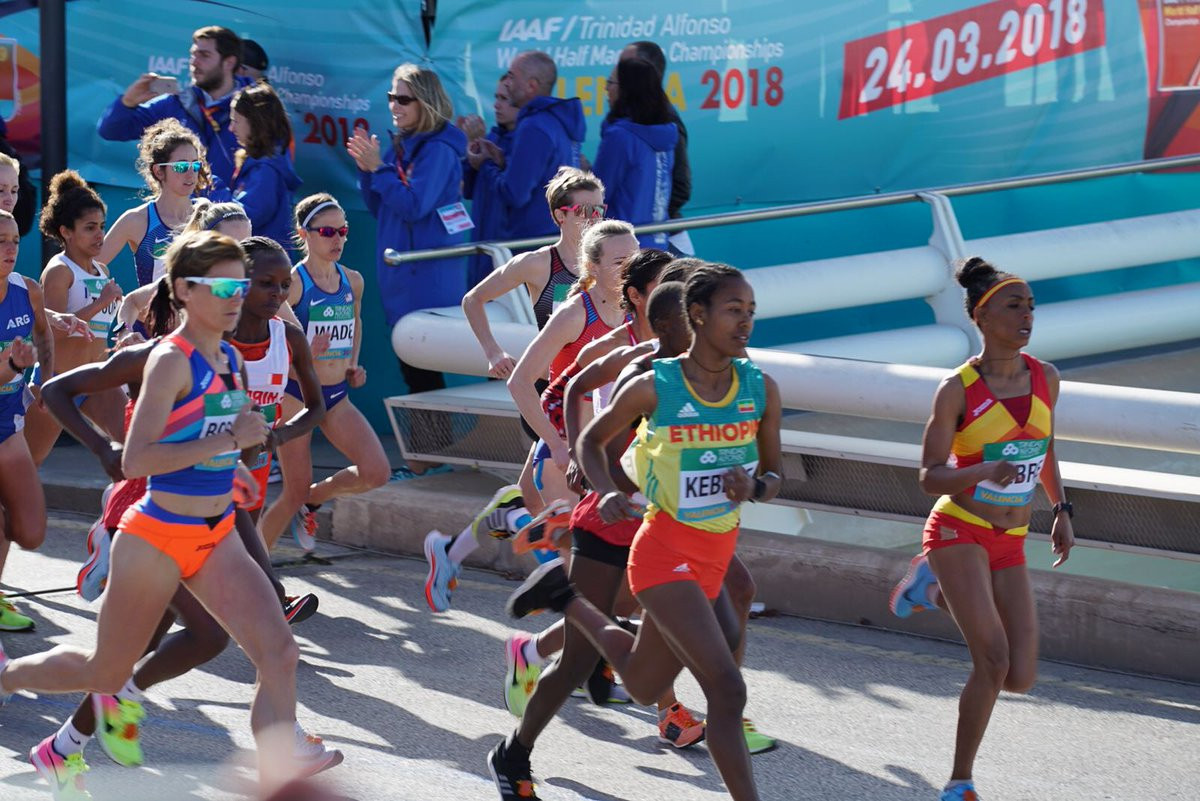 Netsanet Gudeta Kebede en-route to a women's-only race half marathon world record in Valencia ©IAAF/Twitter