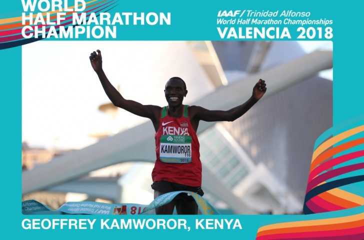 Geoffrey Kamworor completed a hat-trick of wins in the men's senior race ©IAAF