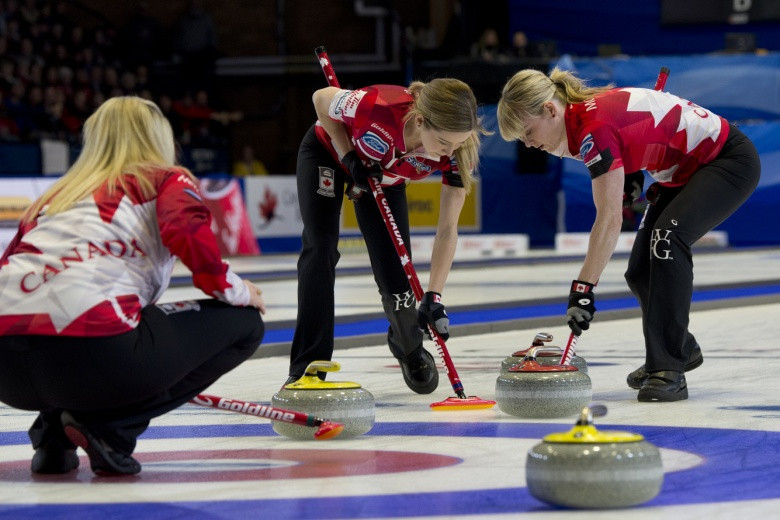 Canada overcame the United States 9-7 to join Sweden in the final ©WCF