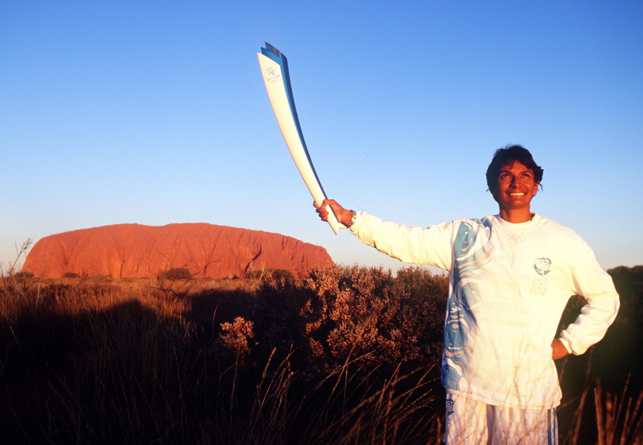 Nova Peris, the first Aboriginal athlete to win an Olympic gold medal as part of the hockey team at Atlanta 1996, was selected as the first bearer when the Torch begun its journey in Australia for Sydney 2000 ©Getty Images