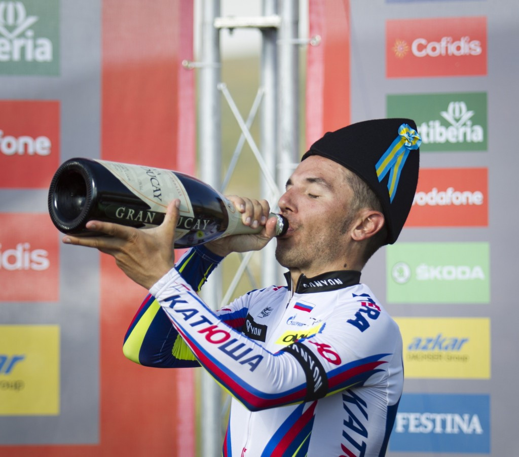 Rodriquez closes on leader Aru after earning Vuelta a España stage 15 win