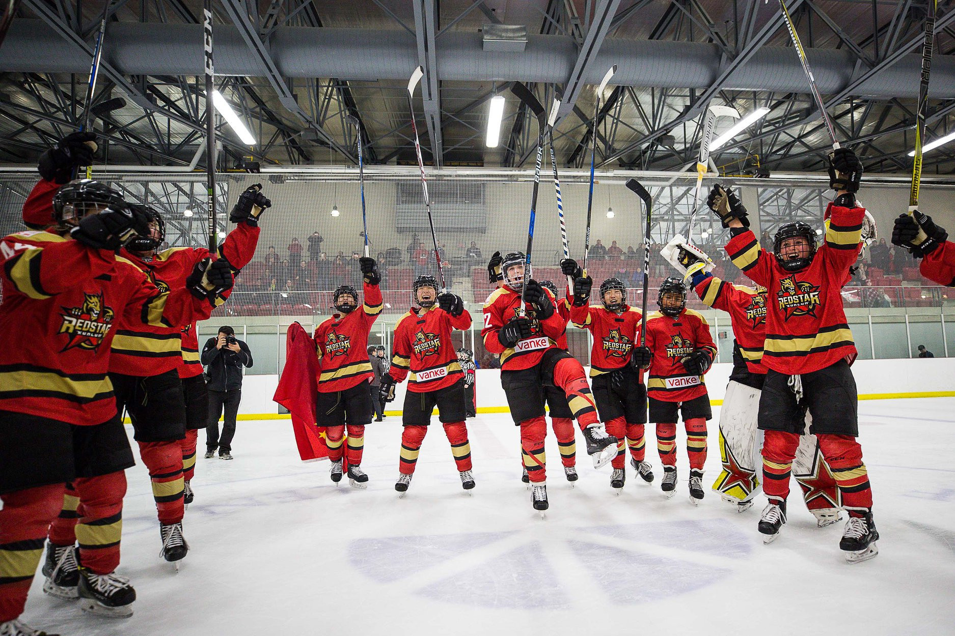 Chinese team's impressive performance in Canadian Women's Hockey League boosts Beijing 2022 hopes