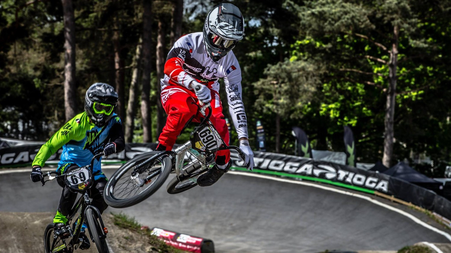 André starts defence of BMX Supercross World Cup title on home ground 