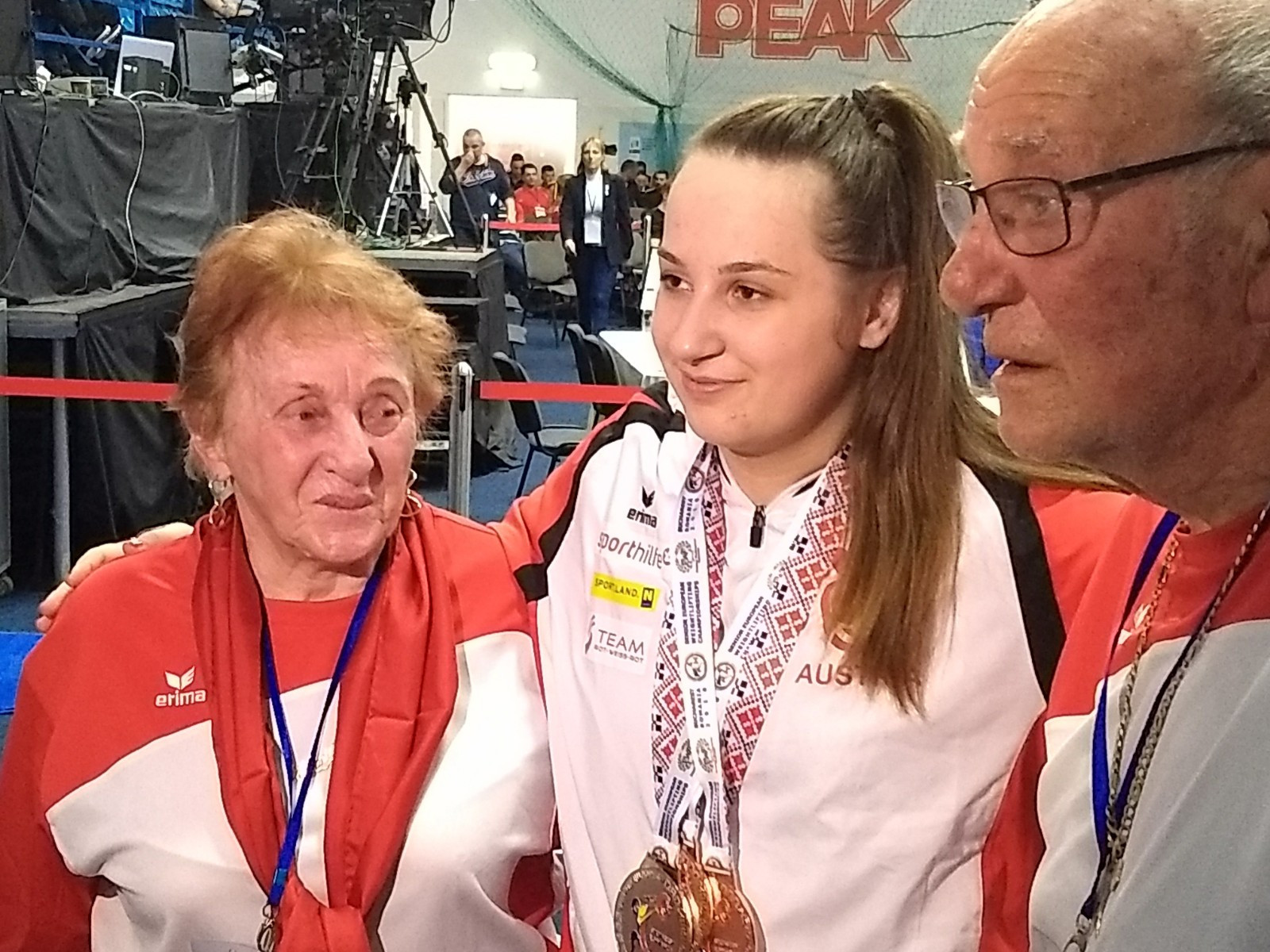 Austrian teenager Sarah Fischer was supported by her family as she won the silver medal in the 90kg class ©Brian Oliver/ITG