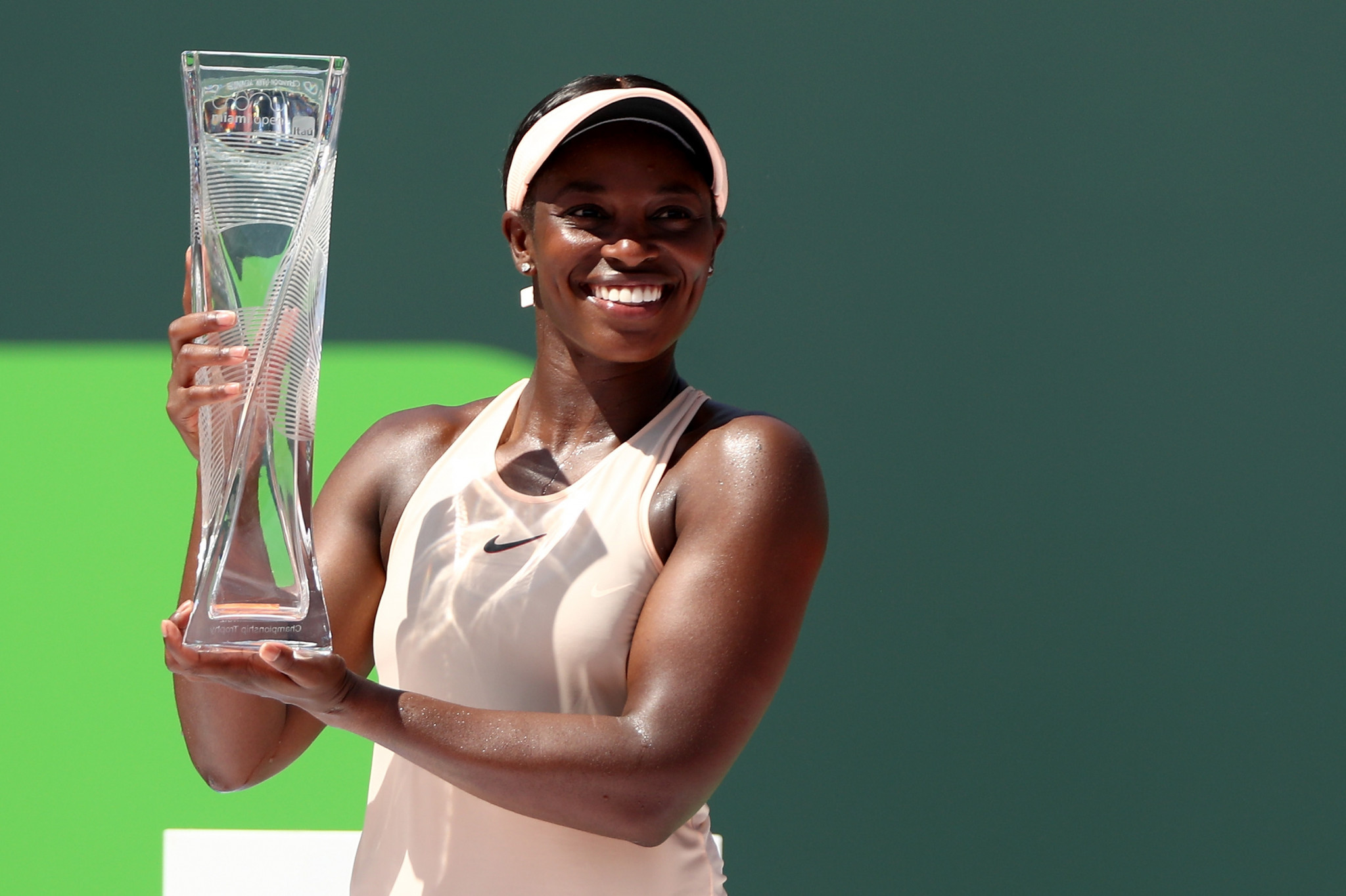 Stephens beats Ostapenko to clinch women's title at Miami Open