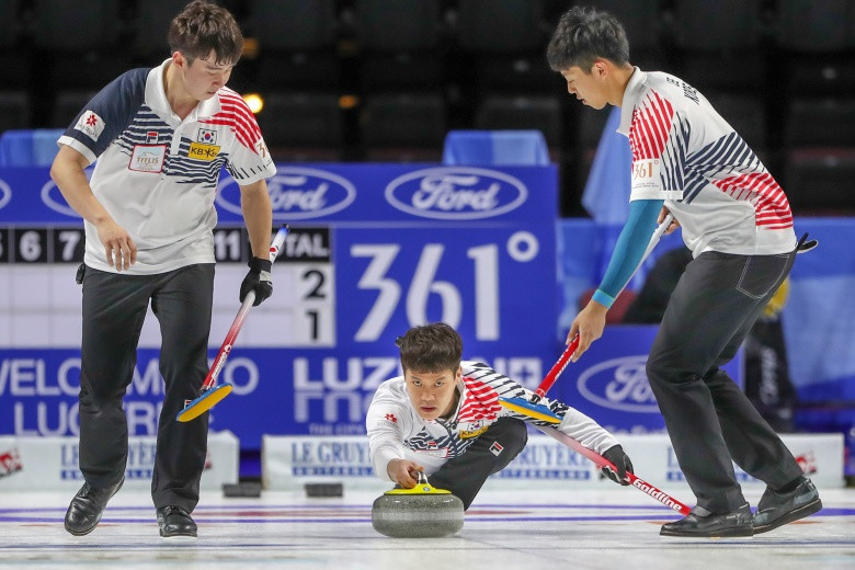 South Korea tie for lead at World Men's Curling Championships