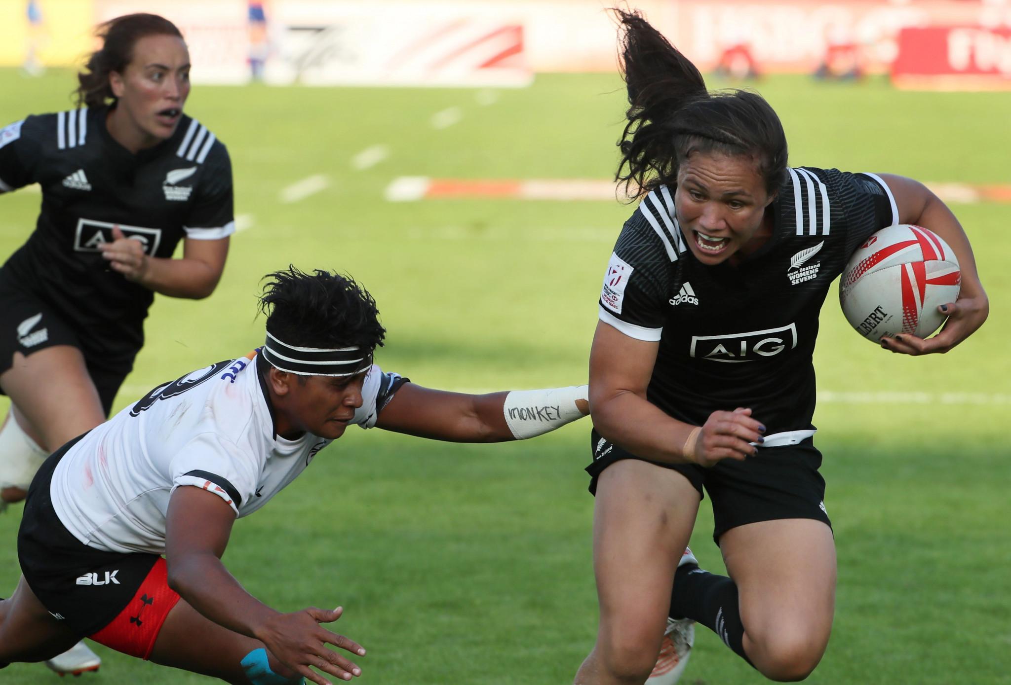 New Zealand delay arrival of women's rugby sevens squad after player contracts mumps