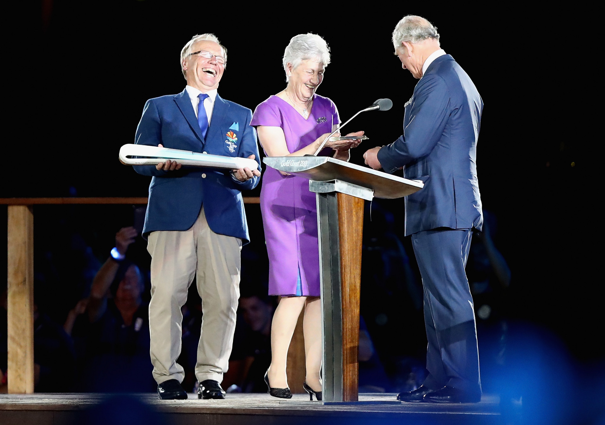 CGF President Louise Martin struggled to open the Baton before she passed it to Prince Charles ©Getty Images