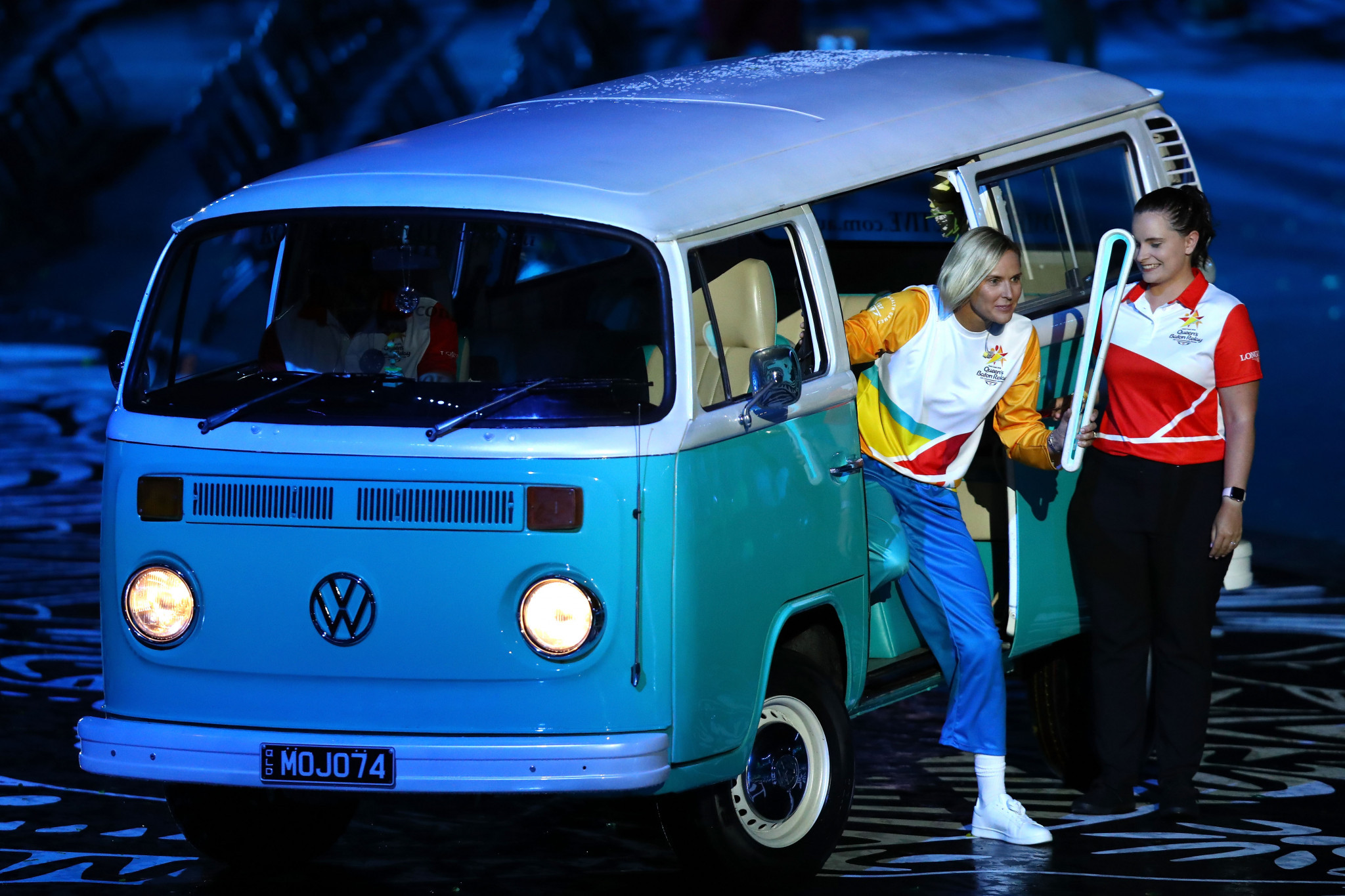 Former swimmer Susie O'Neill arrived with the Queen's Baton in the VW Camper van used at Buckingham Palace in London when the Relay was launched in March 2017 ©Getty Images