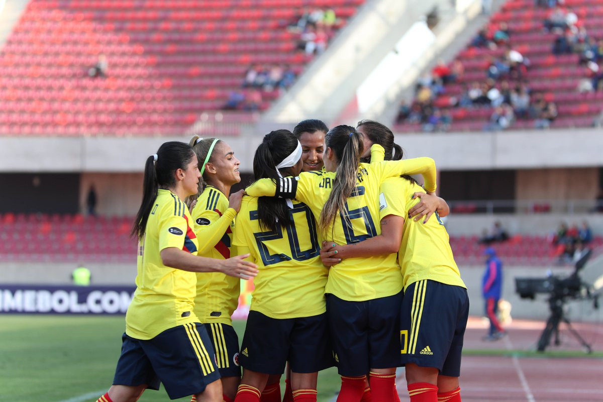 Colombia eased passed Uruguay in their opening match ©Twitter/CAFemChile2018