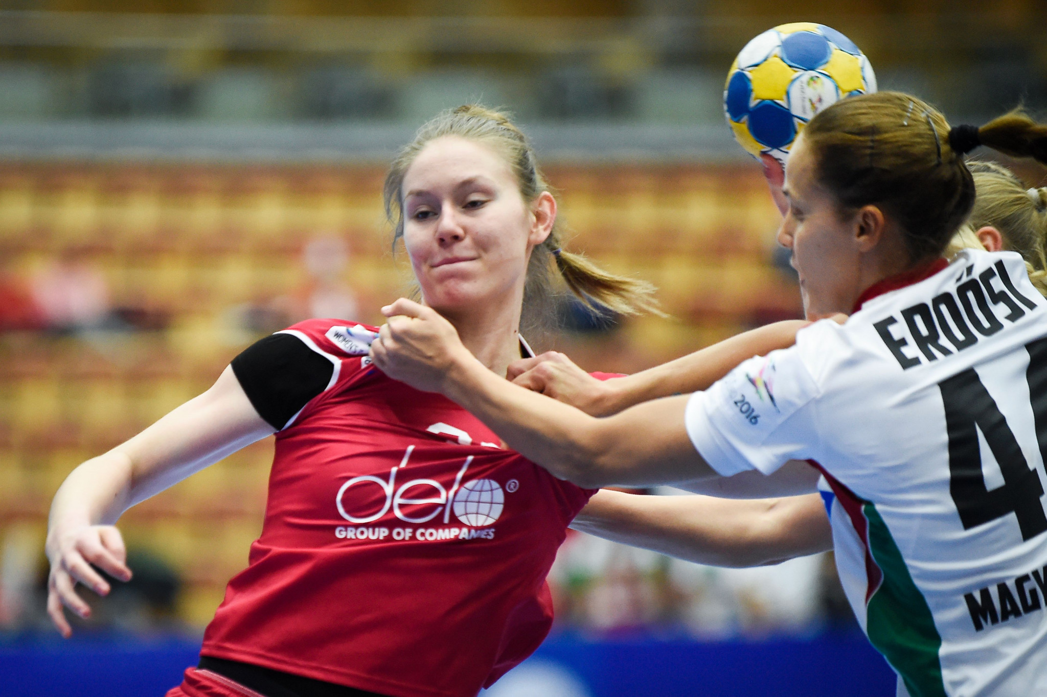 Antonina Skorobogatchenko, in red, is one of three Russian teenage handball players to be suspended for 20 months following a positive drugs test for meldonium ©Getty Images
