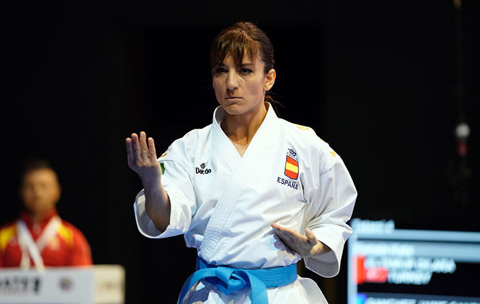 Spanish star Sandra Sanchez lived up to her billing as the Karate 1-Premier League leg in Rabat got underway at the Moroccan capital's Prince Moulay Abdellah Sports Hall ©WKF 