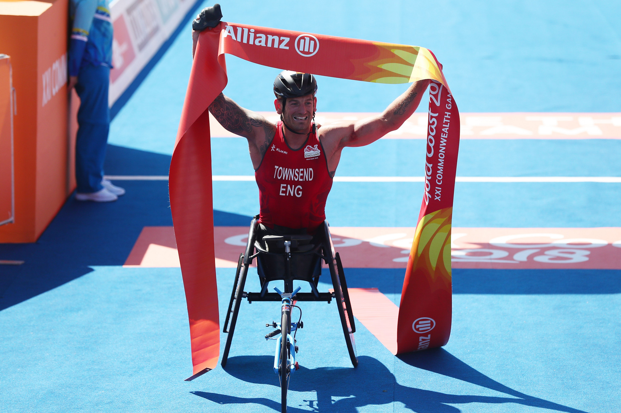 Townsend and Jones avoid crashes to claim English Paratriathlon double at Gold Coast 2018