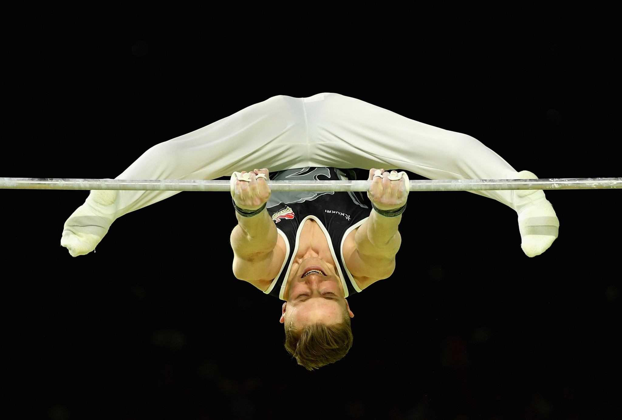 England's Nile Wilson used his best apparatus to full effect to clinch the gold medal ©Getty Images