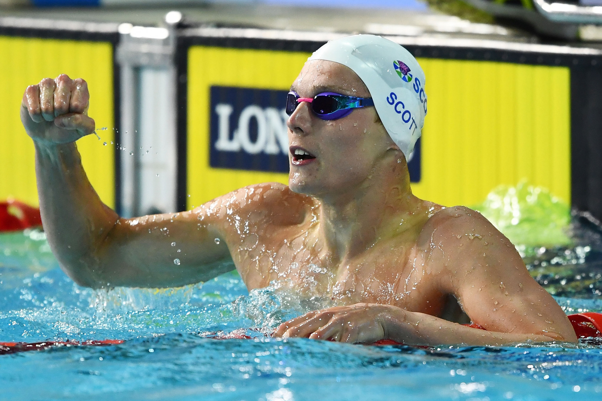 Sensational Scott tears up script with 100m freestyle triumph at Gold Coast 2018