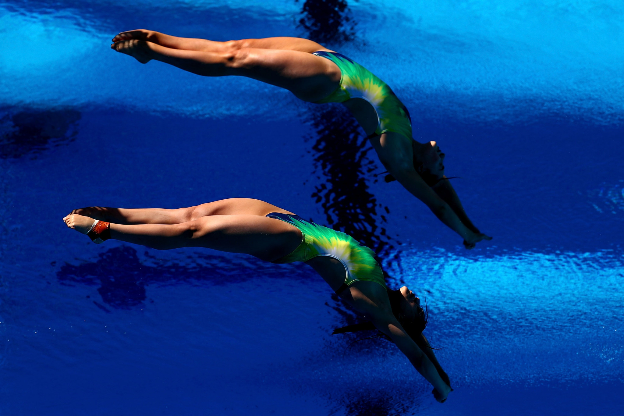 Australia's Esther Qin and Georgia Sheehan won the three metre synchronised springboard final ©Getty Images