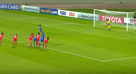  Kanjana Sung-Ngoen's penalty opened the scoring ©YouTube
