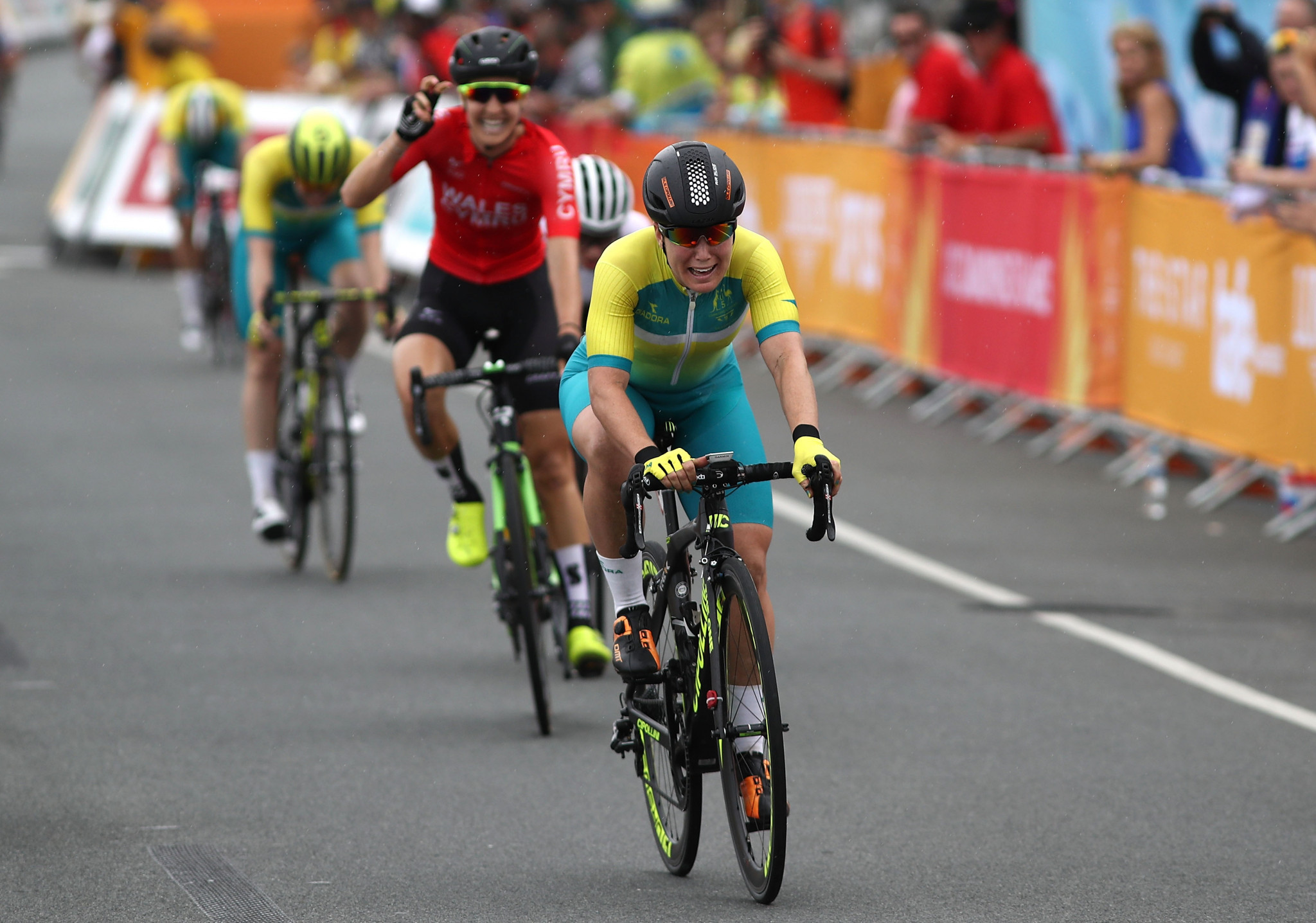 Australia's Chloe Hosking lived up to her tag as favourite by sprinting to victory in the women’s road cycling race ©Getty Images