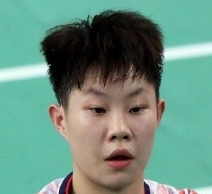 China's Liu Xuanxuan, pictured, and Guo Xinwa caused a shock in the final of the mixed doubles event at the BWF Lingshui China Masters ©BWF