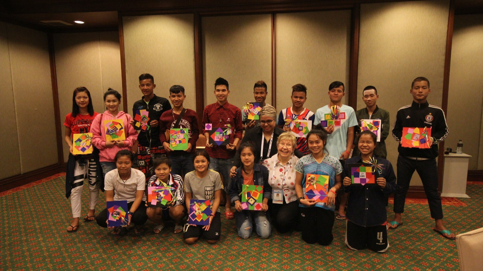 IFMA and AIMS have invited displaced children to create sport-related crafts©IFMA
