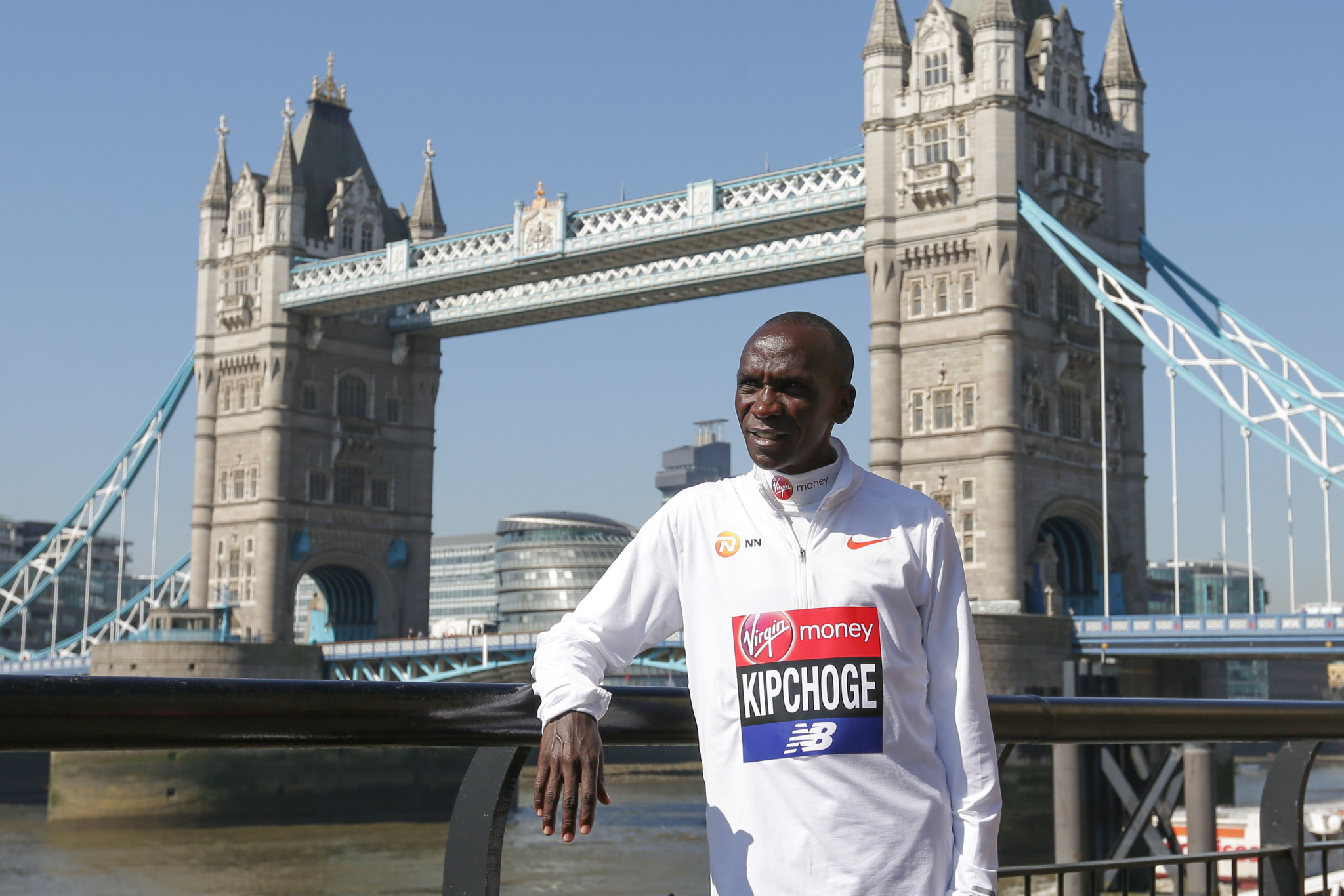 London Marathon taking precautions as record temperatures predicted for race