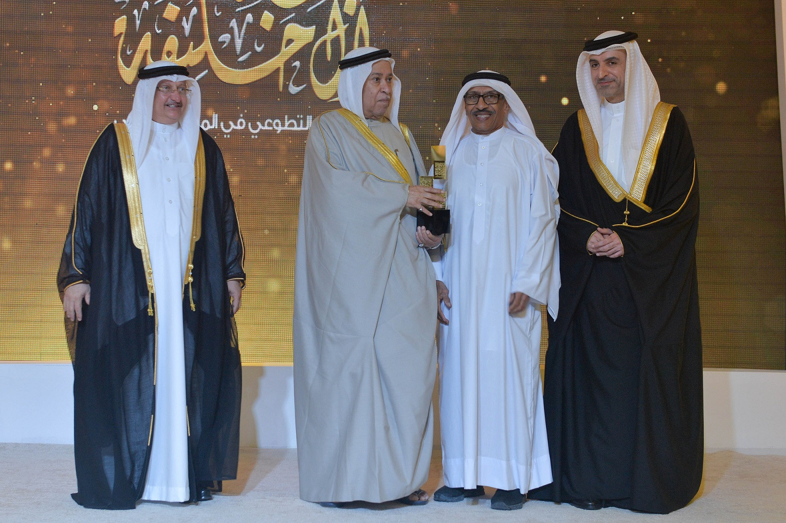 Bahrain Olympic Committee President congratulates winners of voluntary work award