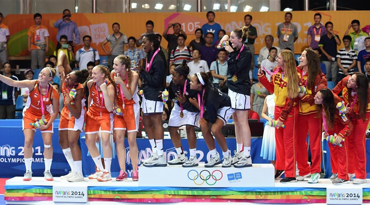 The US 3x3 women's team celebrate their gold medal in the Summer Youth Olympic Games at Nanjing 2014 ©FIBA