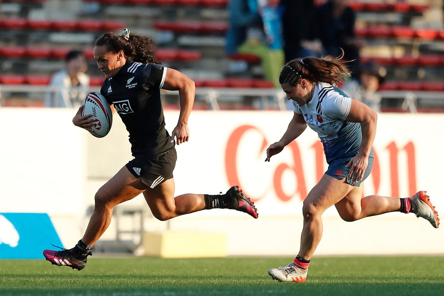 Portia Woodman scored a late try in New Zealand's win over France in the final ©World Rugby