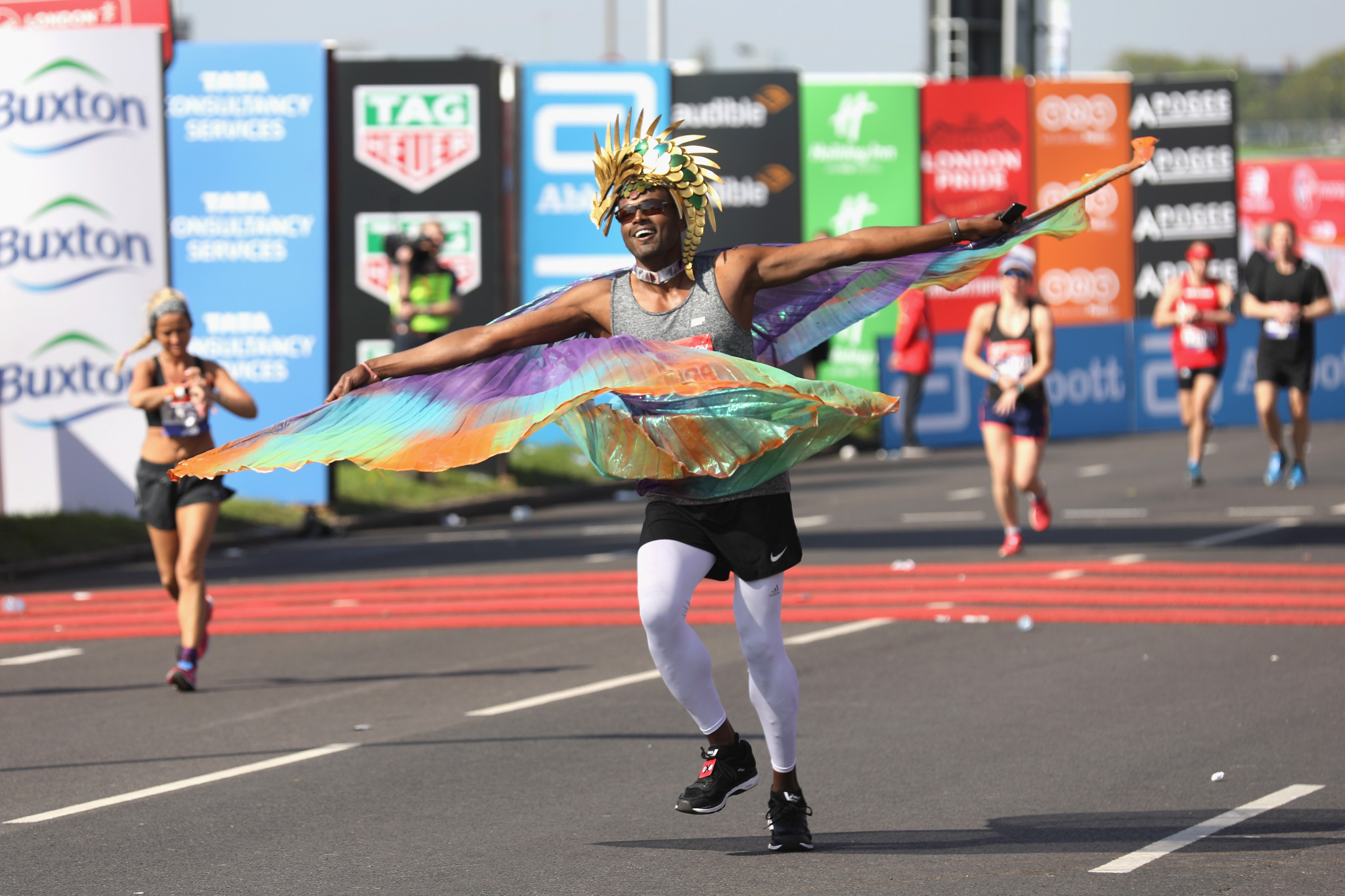 Plenty of fun runners ignored warnings about running in fancy dress ©Getty Images