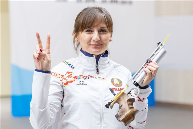 Viktoria Chaika mounted a late comeback to win the women's 10m air pistol title ©ISSF