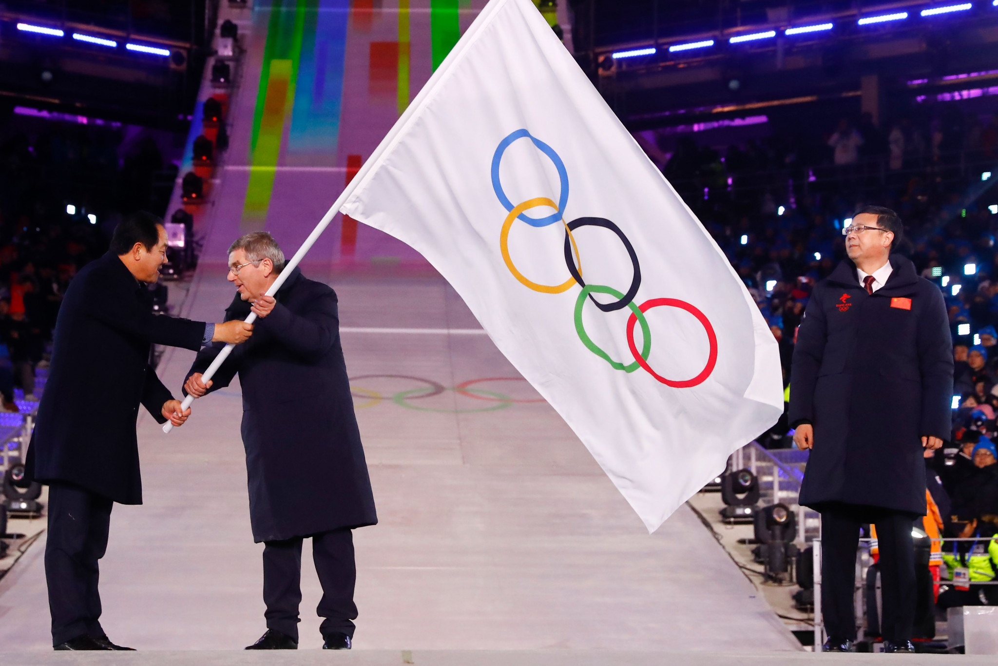 The handing over of the Olympic flag to Beijing in Pyeongchang signified the countdown to the Beijing 2022 ©Getty Images