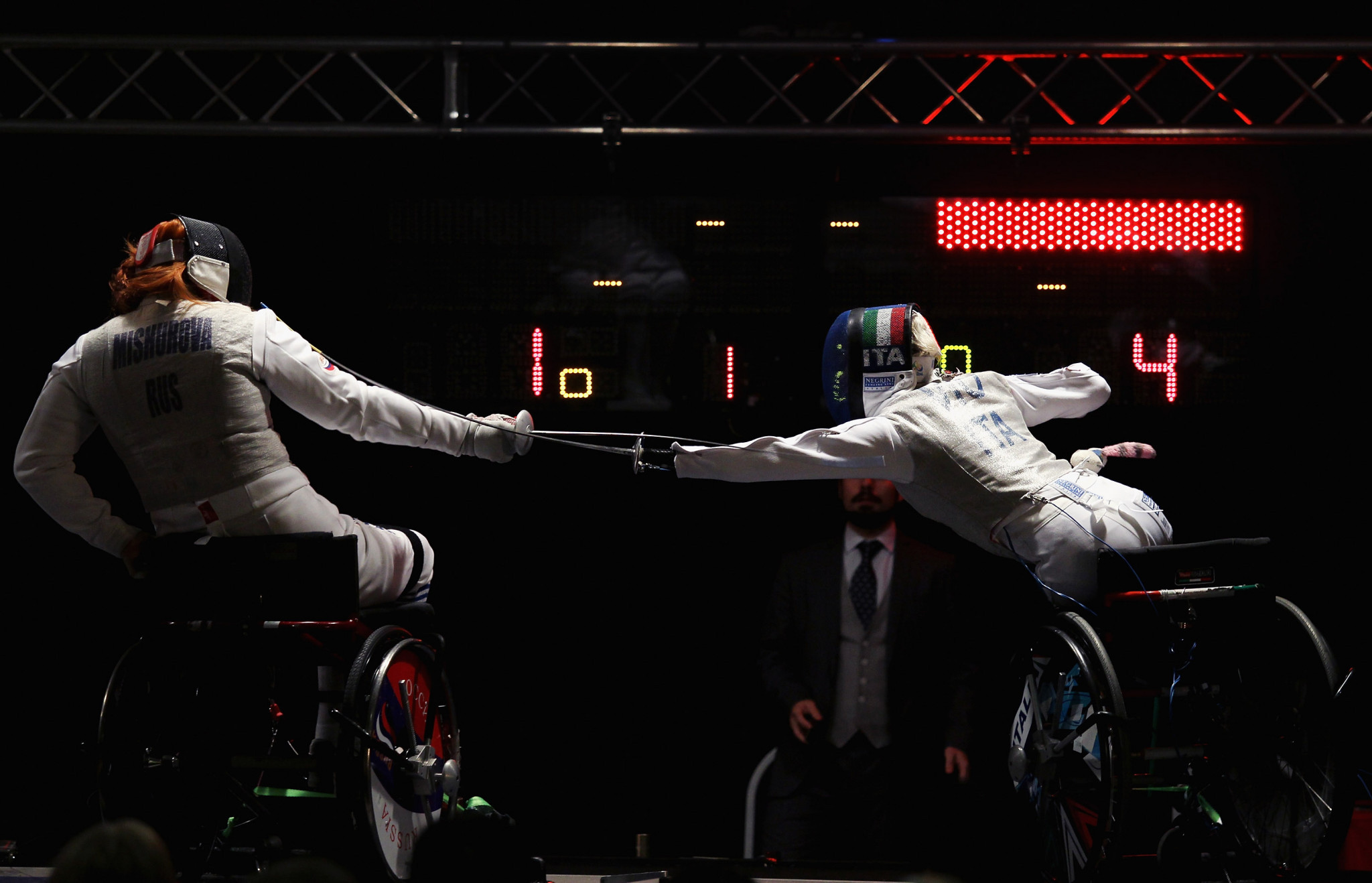 Georgia's Irma Khetsuriani, left, prevailed in the women's sabre B Division event ©Getty Images