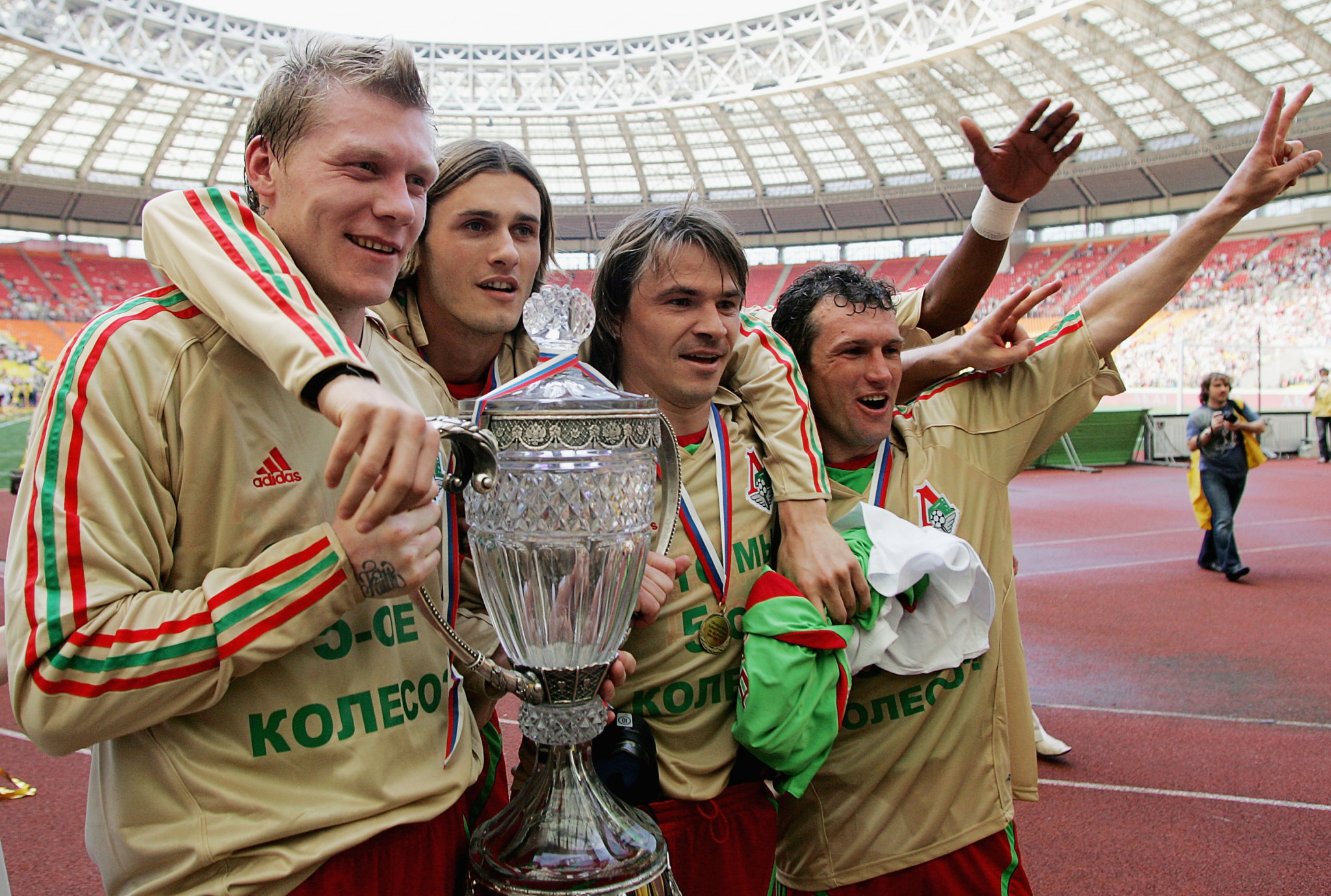 Garry O'Connor, left, scored the winning goal as Lokomotiv Moscow lifted the Russian Cup in 2007 ©Getty Images