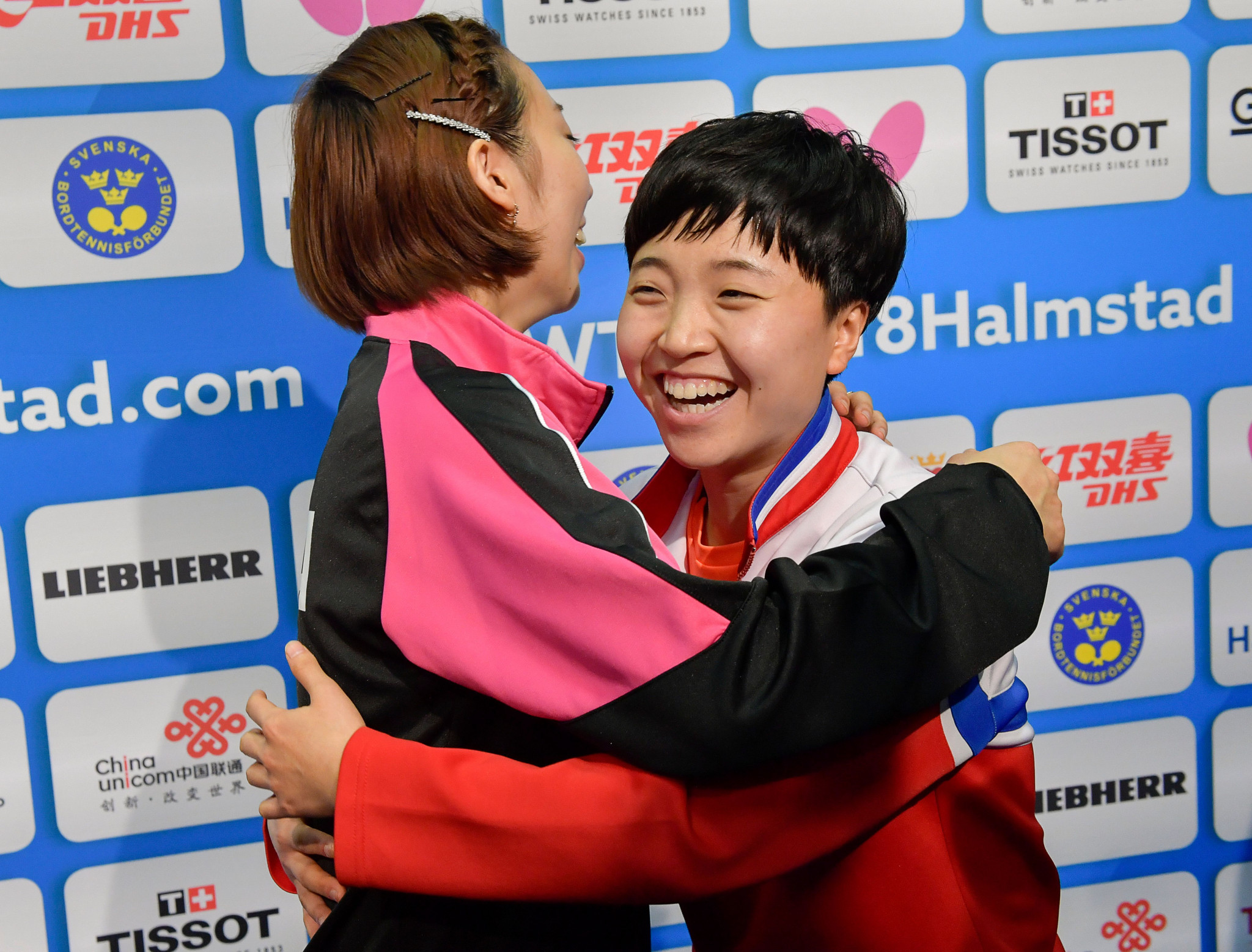 It was all smiles for the Korean players after the ITTF gave approval for a unified team ©Getty Images