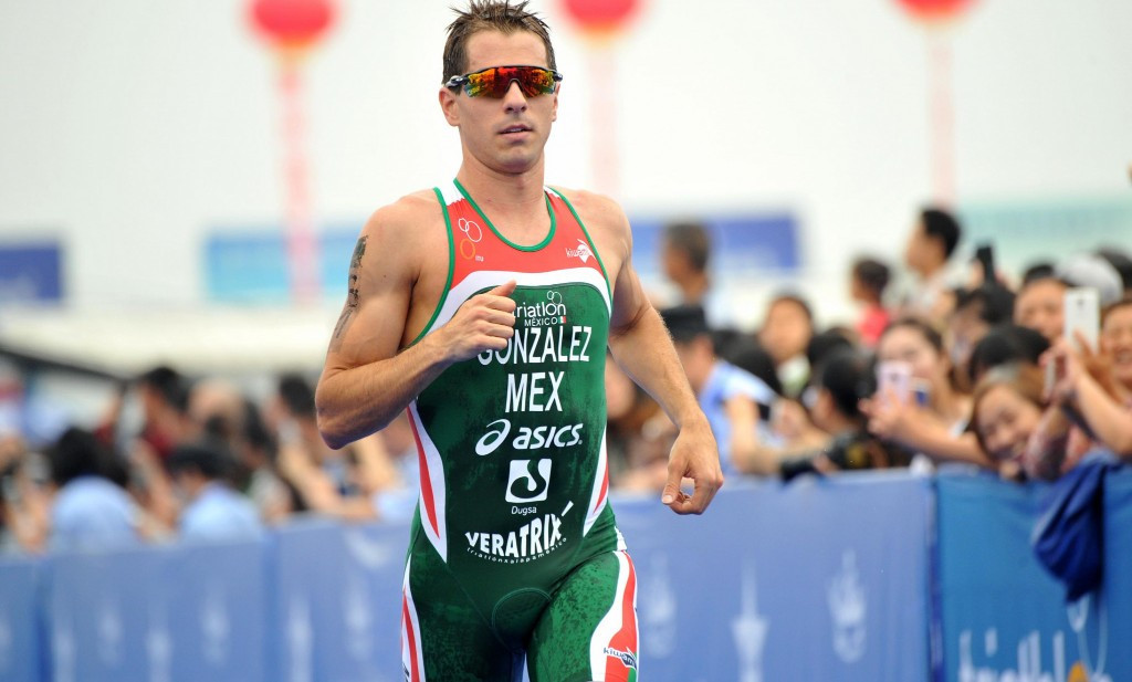 Rodrigo Gonzalez was among the heat winners in the men's semi-finals ©ITU