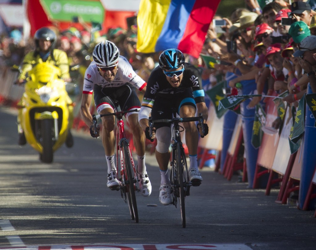Roche wins Team Sky's first stage of Vuelta a España as Dumoulin preserves narrow lead