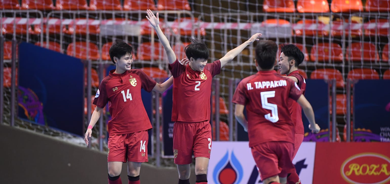 Thailand claimed an 8-0 win over Hong Kong to win Group A ©AFC