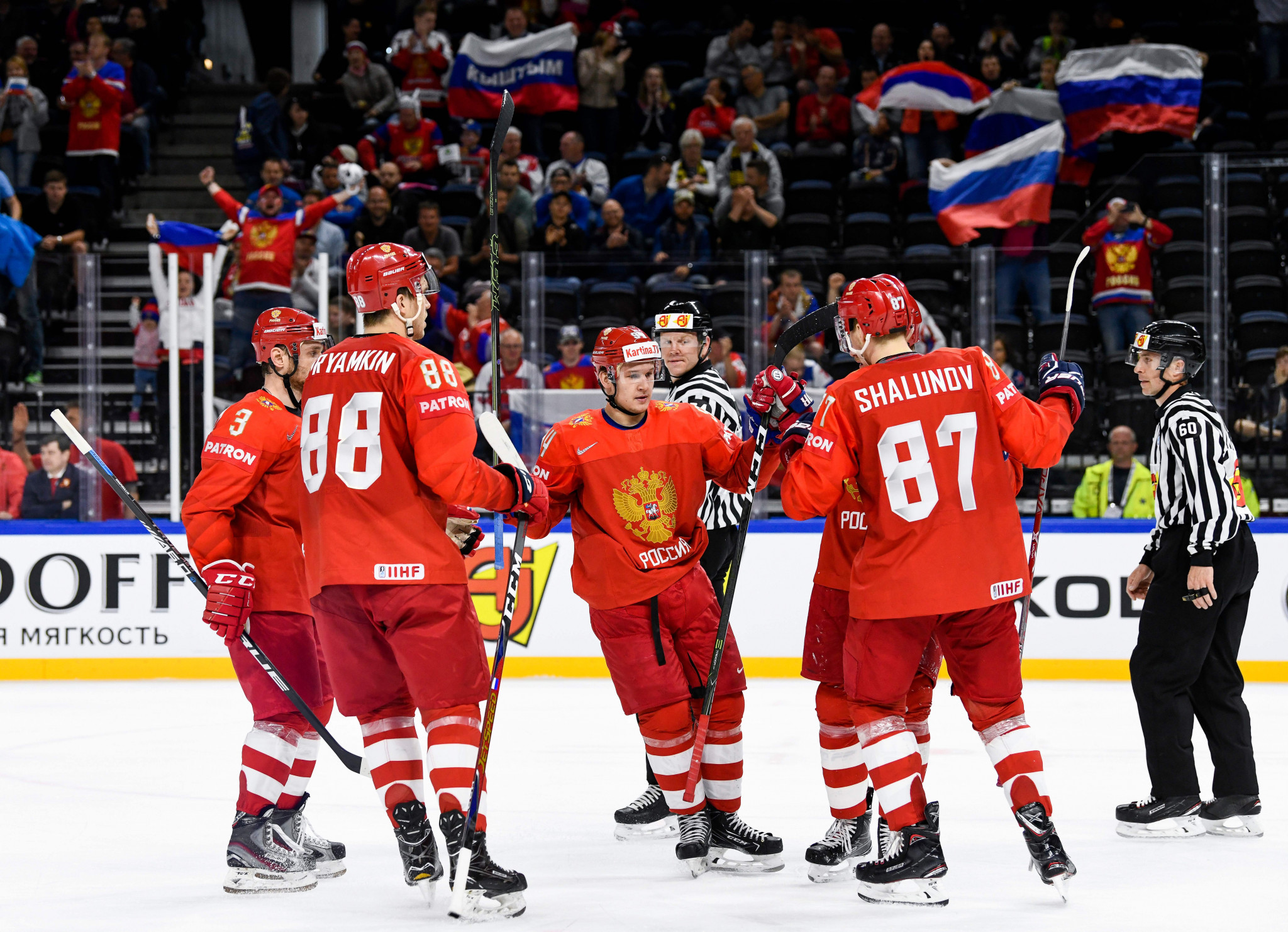 Russia thrash Belarus to remain top of group at IIHF World Championship